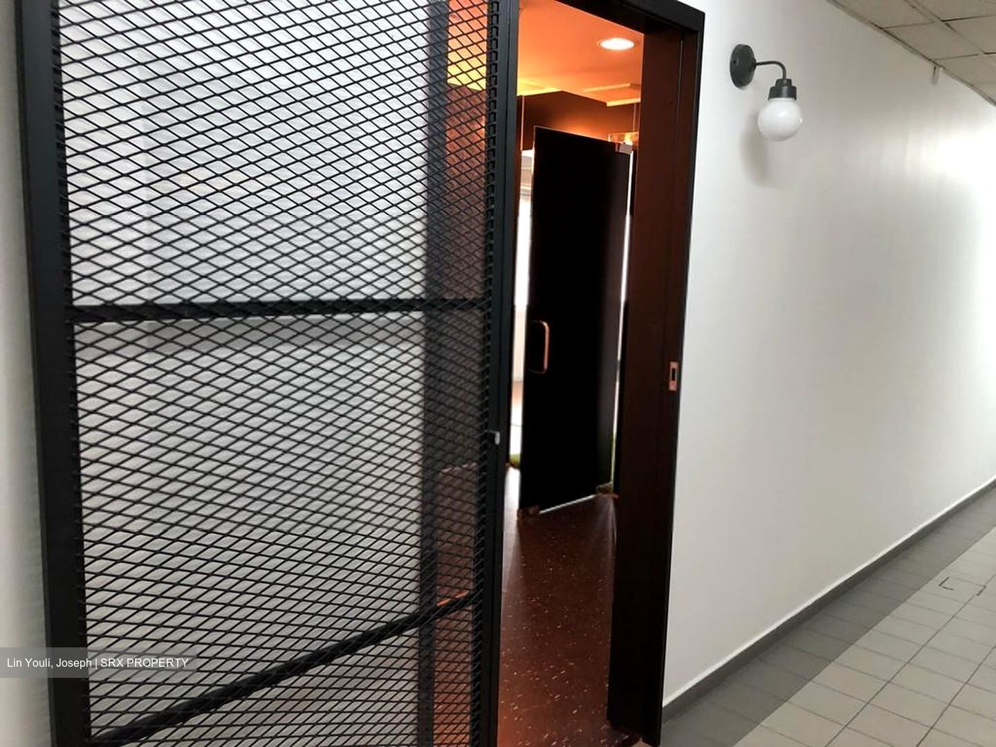 Hoa Nam Building (D8), Office #547252431